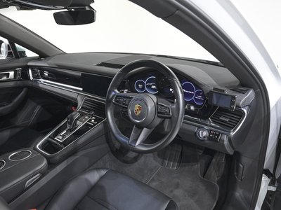 صورة 10 لـ 2021 Porsche PANAMERA