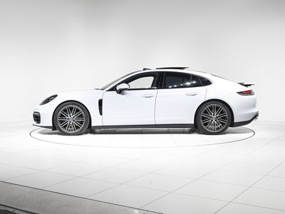 صورة 9 لـ 2021 Porsche PANAMERA