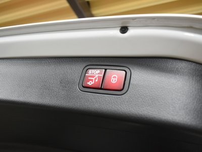 2023 Mercedes-BENZ C-CLASS AMG 缩略图 16