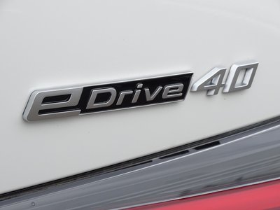 2025 BMW I4 — миниатюра 22