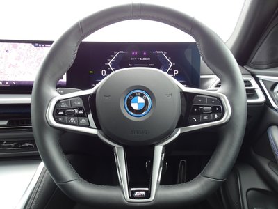 2025 BMW I4 — миниатюра 31