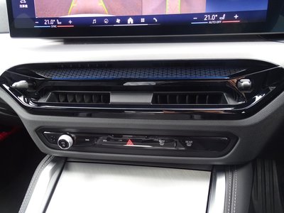 2025 BMW I4 — миниатюра 42
