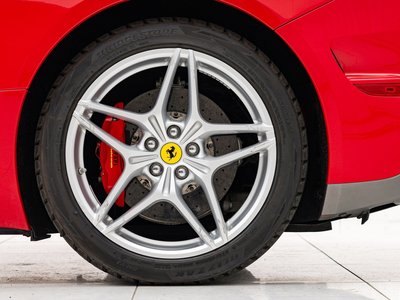 FERRARI CALIFORNIA T - 9