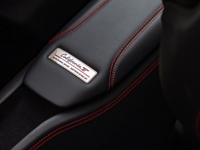 FERRARI CALIFORNIA T - 4