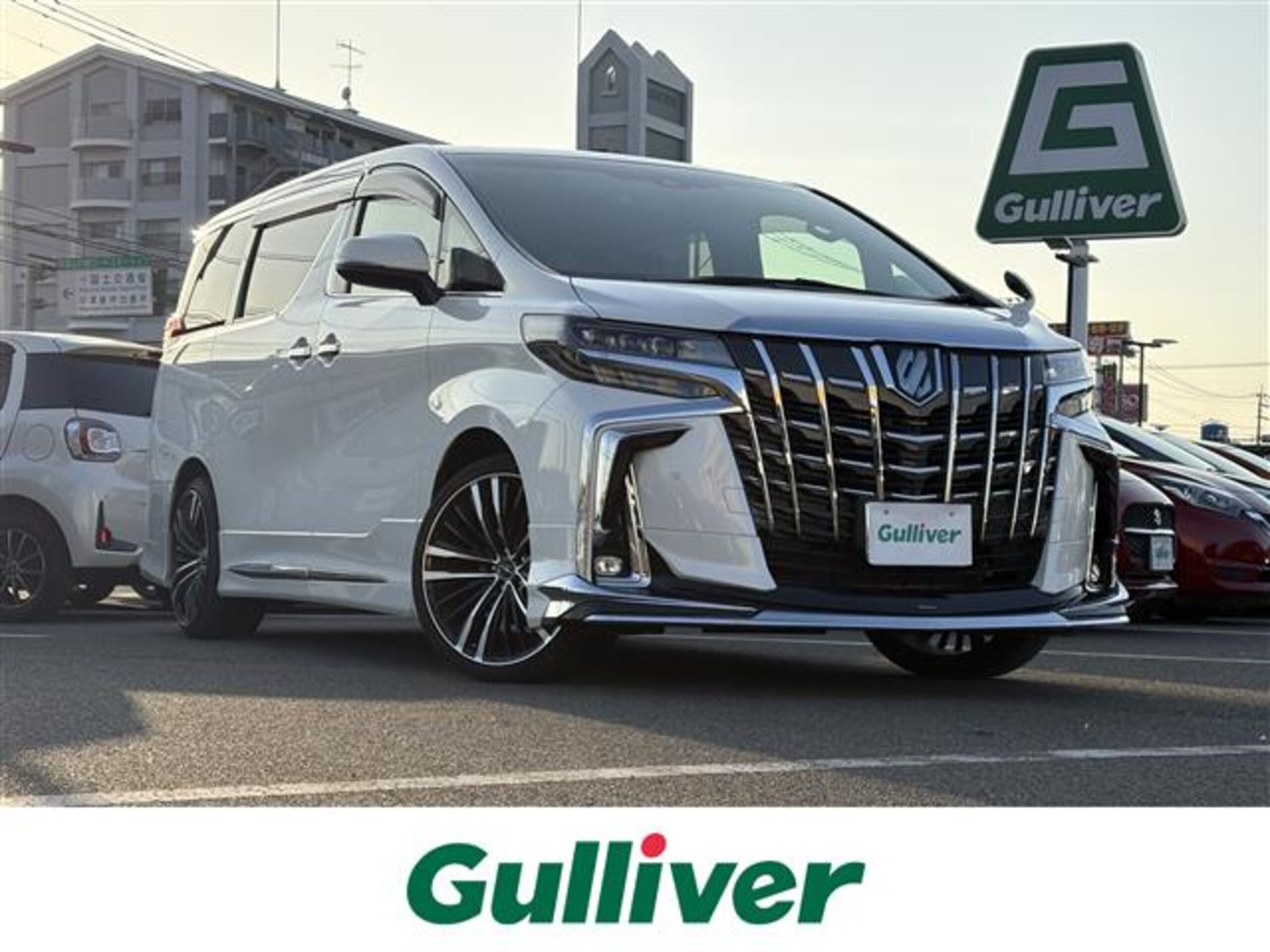 TOYOTA ALPHARD - View 1
