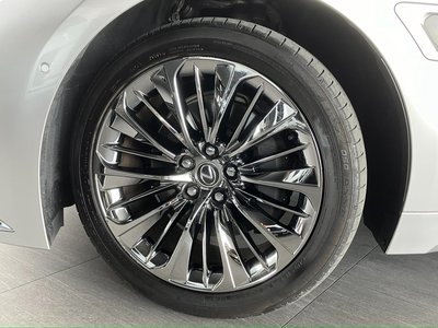 LEXUS LS - 5