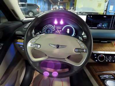 GENESIS G80 (RG3) - 10
