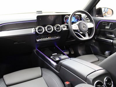 MERCEDES-BENZ GLB - 8