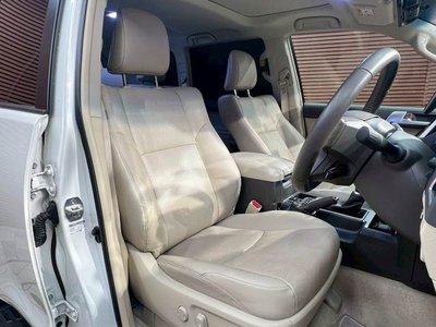 TOYOTA LAND CRUISER PRADO - 7