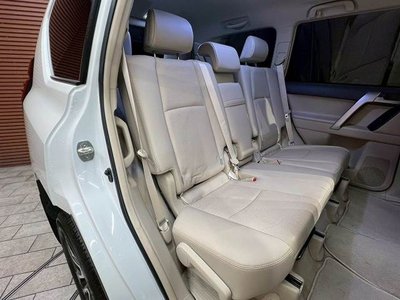 TOYOTA LAND CRUISER PRADO - 8