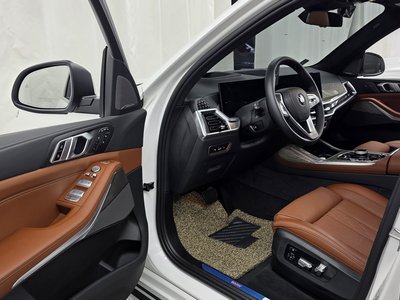 2024 BMW X7 photo 10
