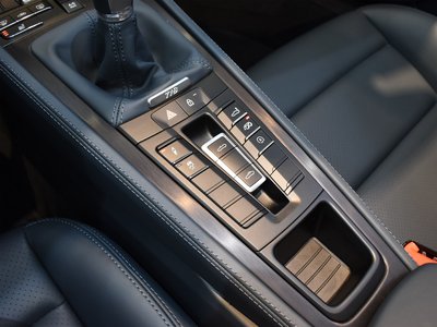 2023 Porsche 718 thumbnail 30