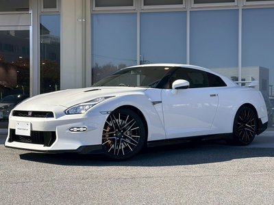 NISSAN GT-R