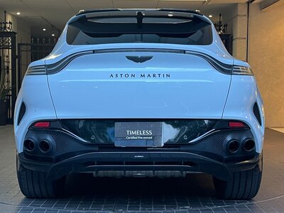 ASTON MARTIN DBX - 4
