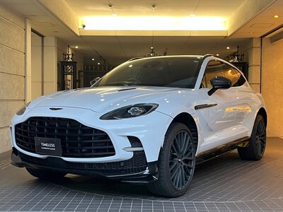 ASTON MARTIN DBX - 7