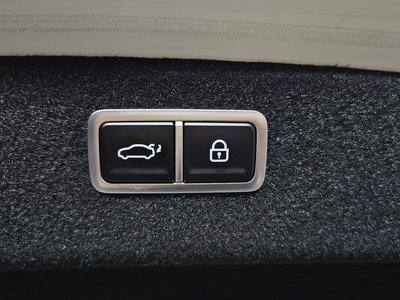 2023 Genesis G80 (RG3) thumbnail 24