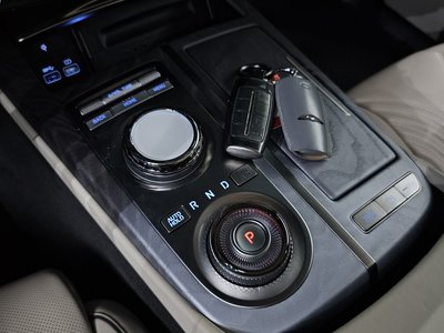 2023 Genesis G80 (RG3) thumbnail 12