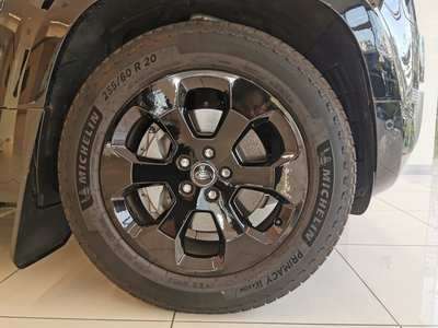 LAND ROVER DEFENDER - 9