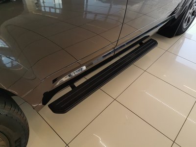 LAND ROVER DEFENDER - 3