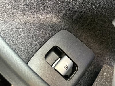 صورة مصغرة 35 لـ 2025 Mercedes-BENZ E-CLASS