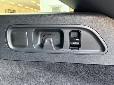 صورة مصغرة 48 لـ 2025 Mercedes-BENZ E-CLASS