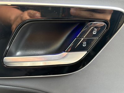 صورة مصغرة 34 لـ 2025 Mercedes-BENZ E-CLASS