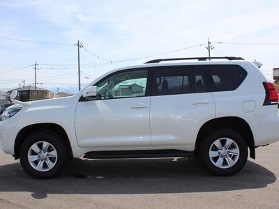 TOYOTA LAND CRUISER PRADO - 8