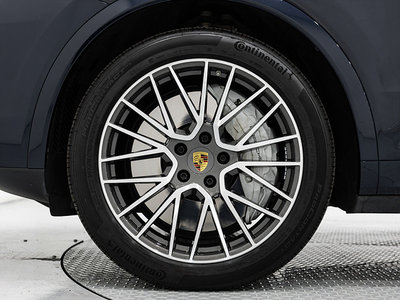 2022 Porsche CAYENNE photo 6