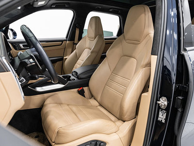 2022 Porsche CAYENNE photo 10