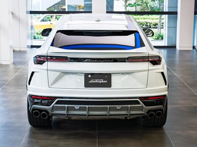 LAMBORGHINI URUS - 7