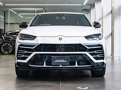 LAMBORGHINI URUS - 4
