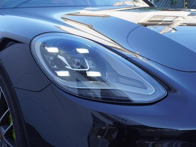 PORSCHE PANAMERA - 8