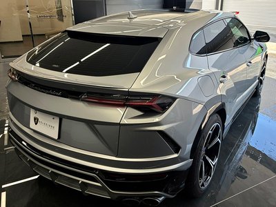 LAMBORGHINI URUS - 3