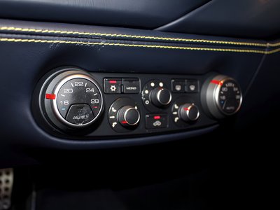 2015 Ferrari 488 GTB 缩略图 11