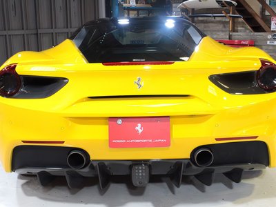 2015 Ferrari 488 GTB 照片 6