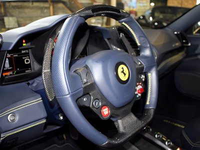 2015 Ferrari 488 GTB 照片 2