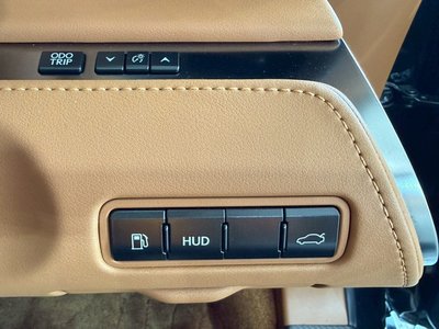 صورة مصغرة 34 لـ 2018 Lexus LC