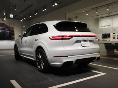 PORSCHE CAYENNE - 7