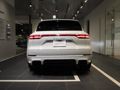 PORSCHE CAYENNE - 6