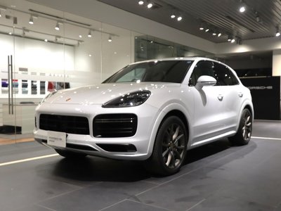 PORSCHE CAYENNE - 9