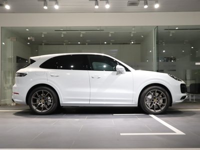 PORSCHE CAYENNE - 4