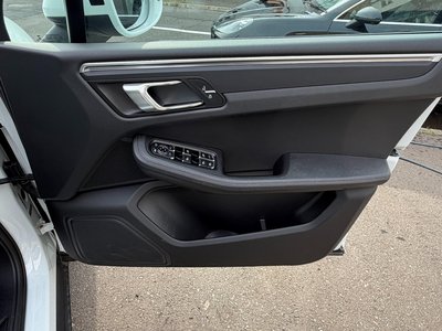 صورة مصغرة 31 لـ 2019 Porsche MACAN
