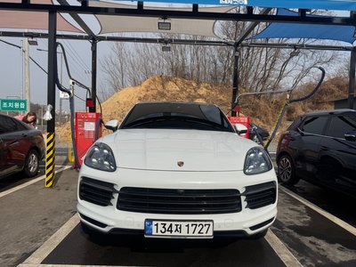 PORSCHE CAYENNE - 1