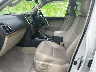 TOYOTA LAND CRUISER PRADO - 7