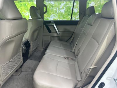 TOYOTA LAND CRUISER PRADO - 8