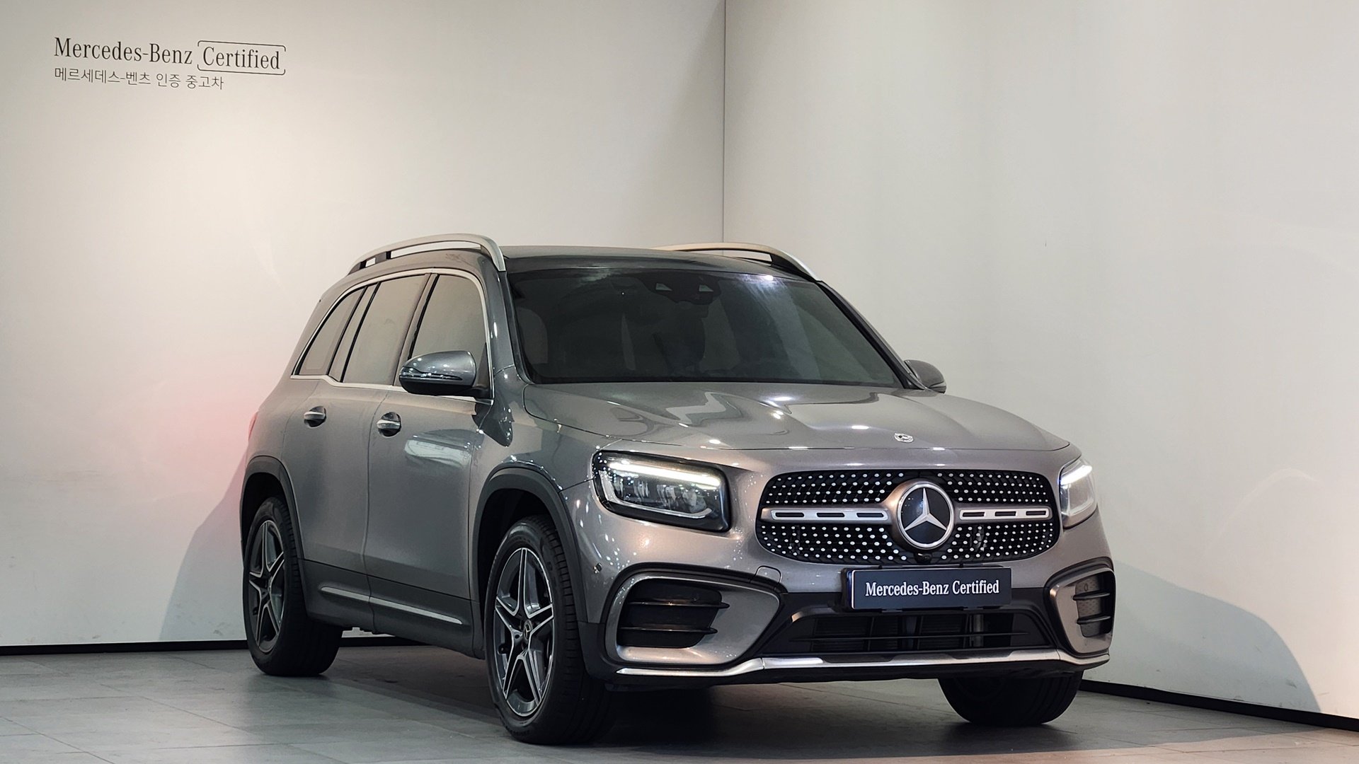 MERCEDES-BENZ GLB - View 1
