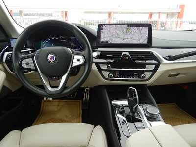 BMW ALPINA B5 TOURING - 9