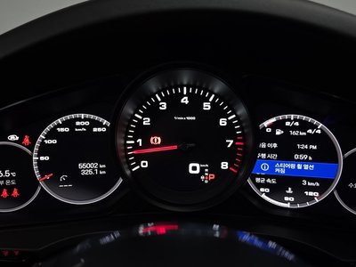 2022 Porsche CAYENNE — миниатюра 11