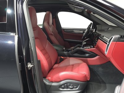 2022 Porsche CAYENNE — миниатюра 17