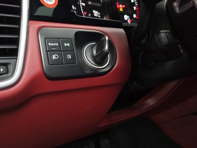 2022 Porsche CAYENNE — миниатюра 27